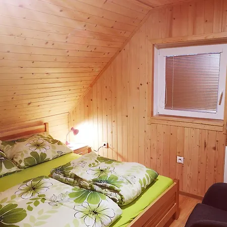Raztoka Chalet Oscadnica